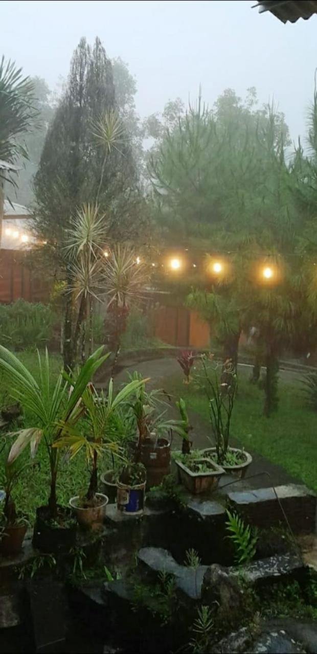 Tomohon Mountain View Resort & Spa מראה חיצוני תמונה